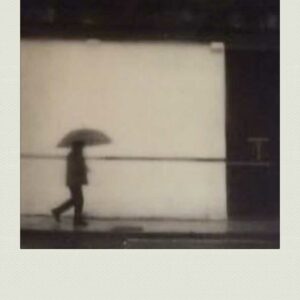 Rain.04. Fotografía Polaroid Sx70 Color Film. Fotografo.